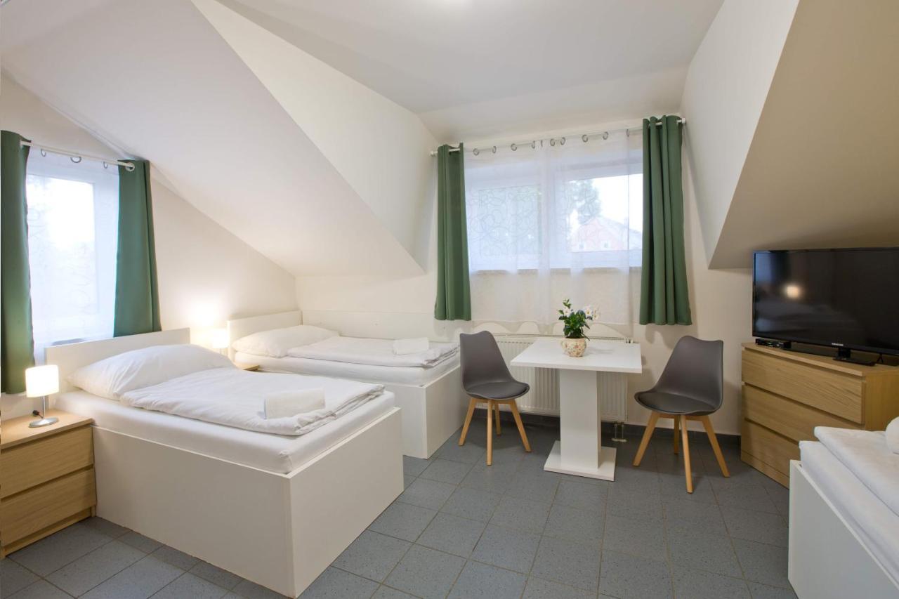 Sindlovska Krcma Hotel Ceske Budejovice Exterior foto