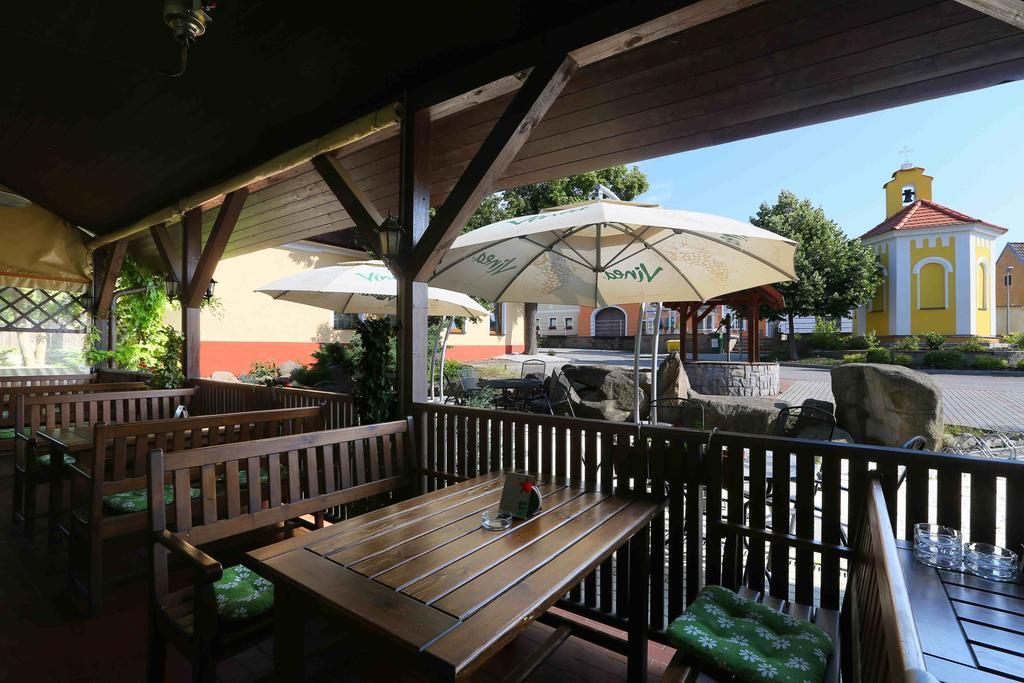 Sindlovska Krcma Hotel Ceske Budejovice Exterior foto