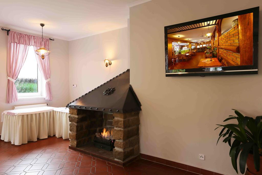 Sindlovska Krcma Hotel Ceske Budejovice Exterior foto